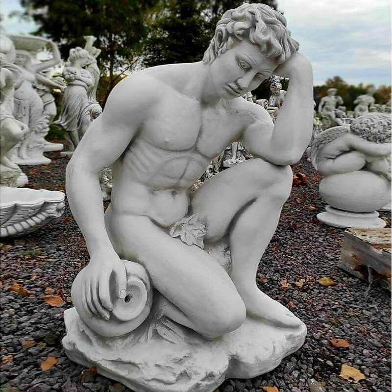 Figura przelewowa Adam z dzbanem