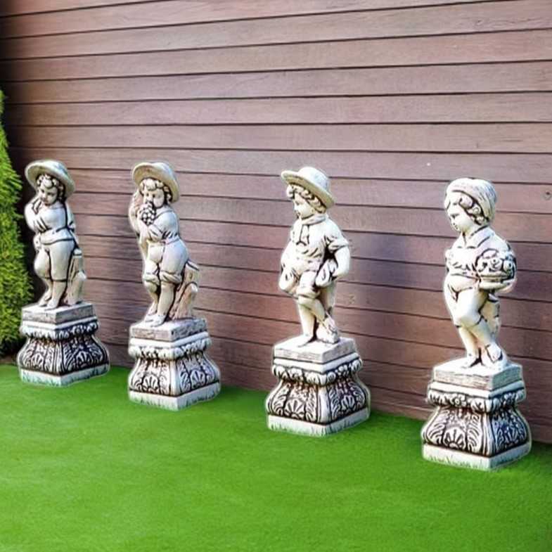 Zestaw Figur - Chłopcy w Kapeluszu - 4 Pory Roku