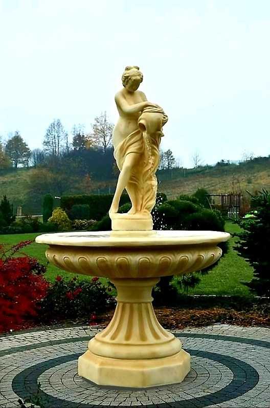 Fontanna Neptun Charlotte 1