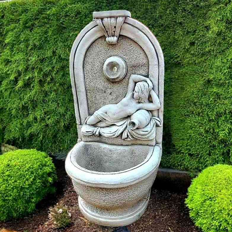 Fontanna Ścienna z Kobietą