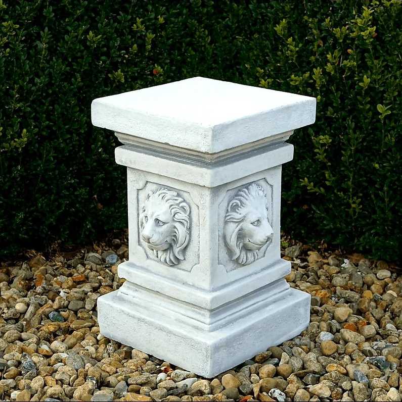 Kolumna Głowy lwów