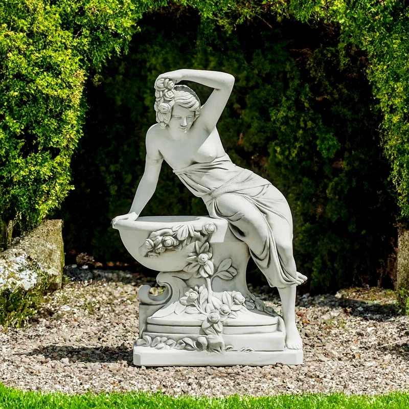 Siedząca Dama z Kwiatami