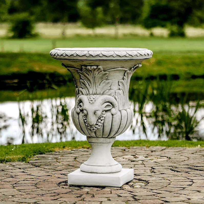 Waza z Postacią Barana