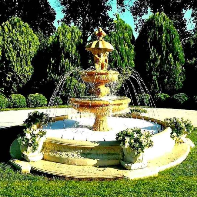 Duże Fontanny z dyszami wodnymi, ringiem z dyszami, pompą i oświetleniem LED - top10